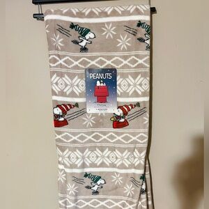 Peanuts Snoopy Christmas White Blanket Throw Berkshire🎄🤍Diamond NWT Woodstock